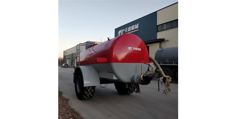 大型液態(tài)肥撒肥機